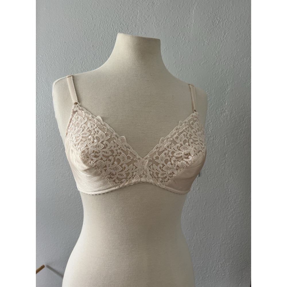 Vtg Wacoal Beige Ivory Floral Lace 34C Soft Cup Romantic Wire free Bra #85309